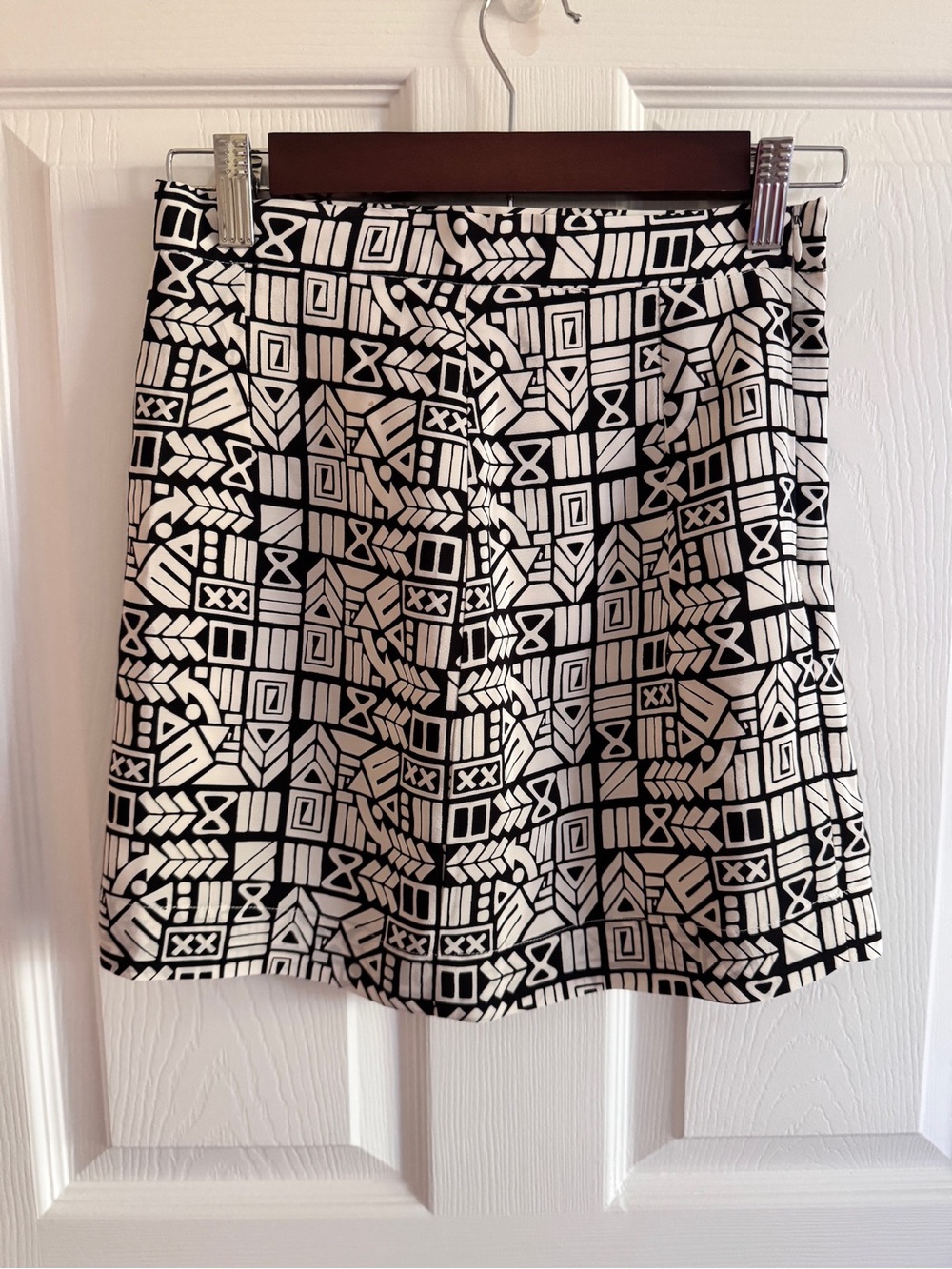 Amanda Uprichard 100% Silk Black and White Geometric Mini Skirt- XS